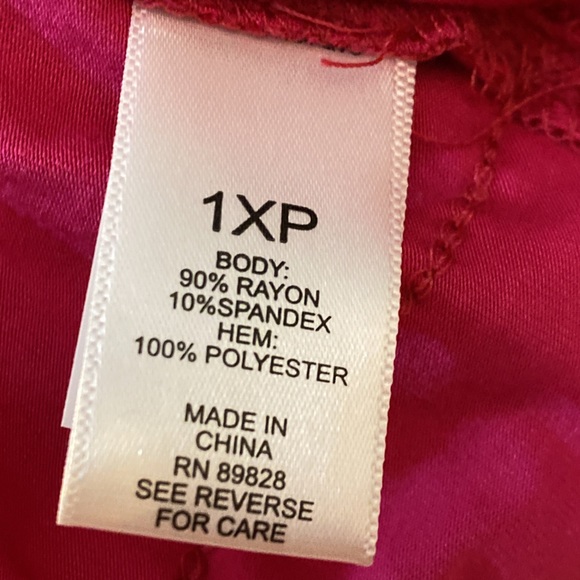 New brim QVC
LOGO by Lori Goldstein Regular Rayon 230
Dress with Broomstick Lace - Picture 8 of 13